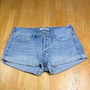 Hollister Jean Short Size 7